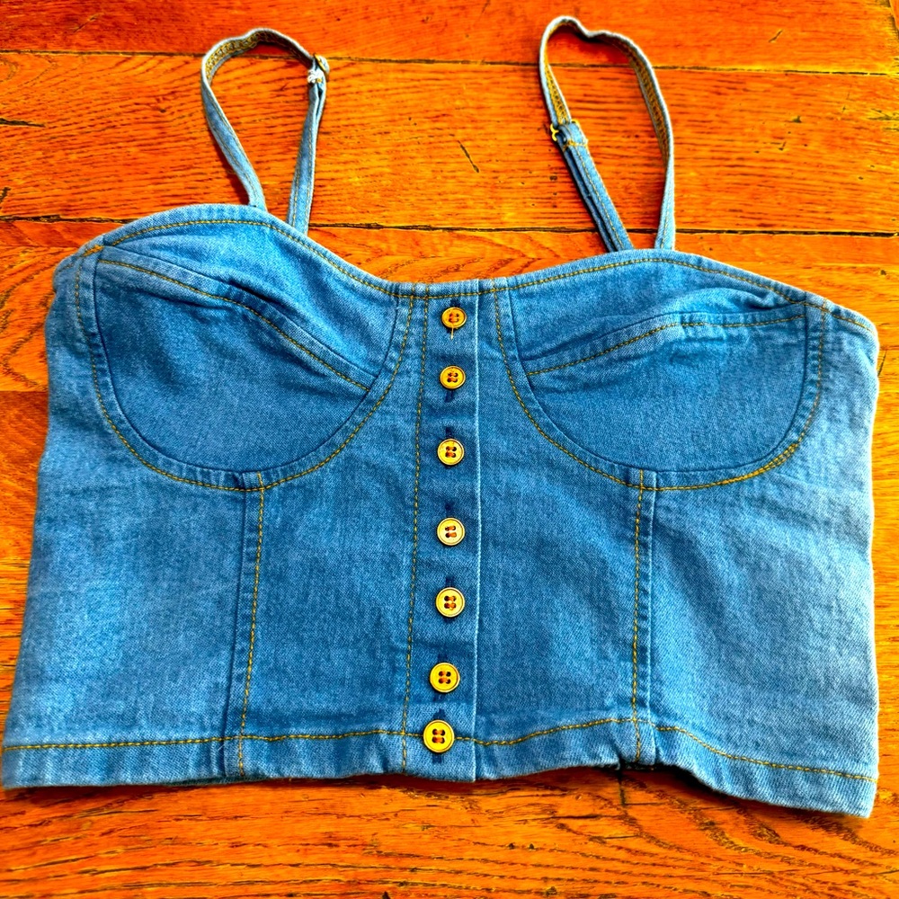 Adorable Thrill Jeans denim crop top size S like new ✨💫